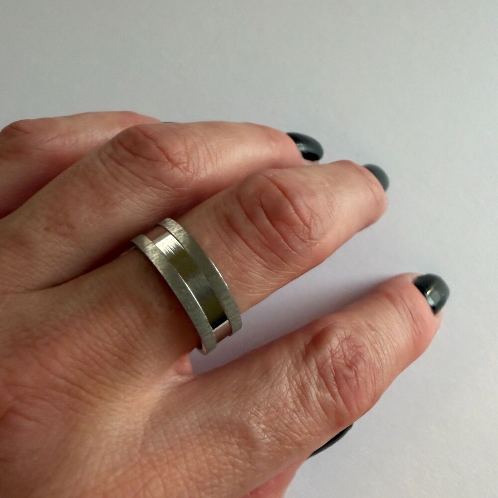 Silver Tone Band Ring Textured Minimal Modern Unisex Sz 8.5